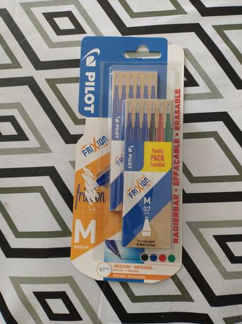 12 Recharges frixion taille M