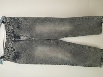 Jean Gris Délavé Coupe Droite – Style Vintage / Acid Wash – État Neuf
