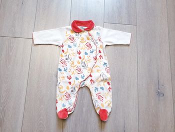 Pyjama en velour multicolore. Fille 3 mois. Marque Manon & Valentin