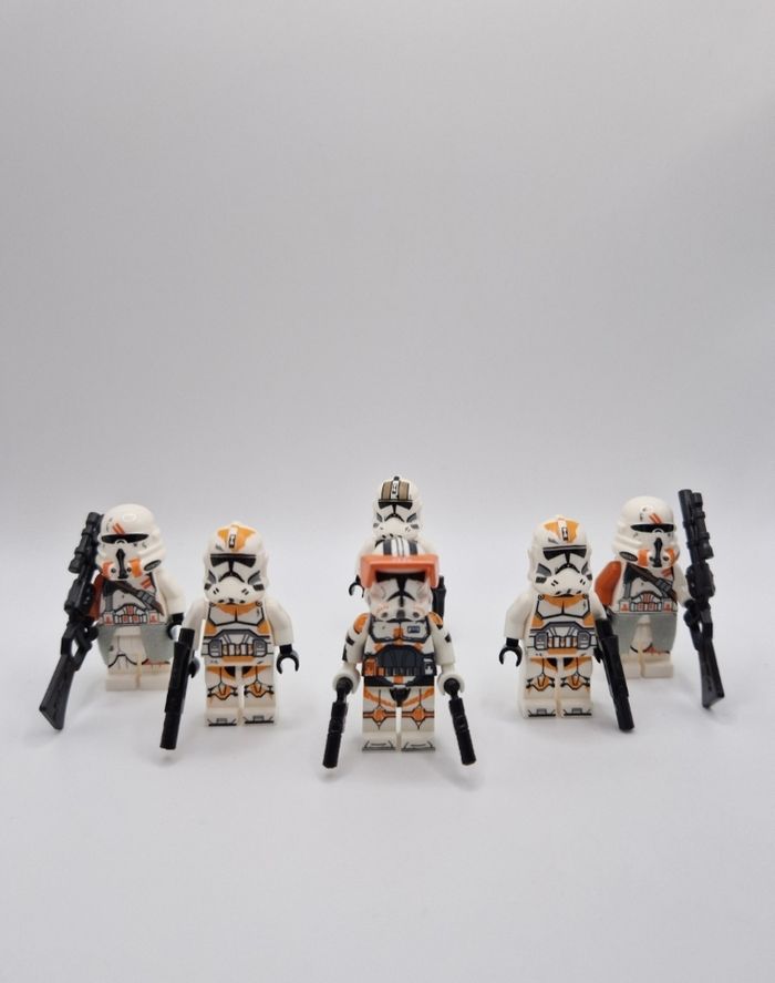 Figurines type lego Commandant Clone Cody + 5 clones de la 212ème star wars