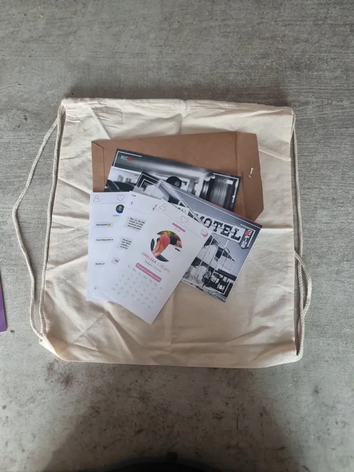 Lot goodies du livre Twisted academy - photo numéro 6