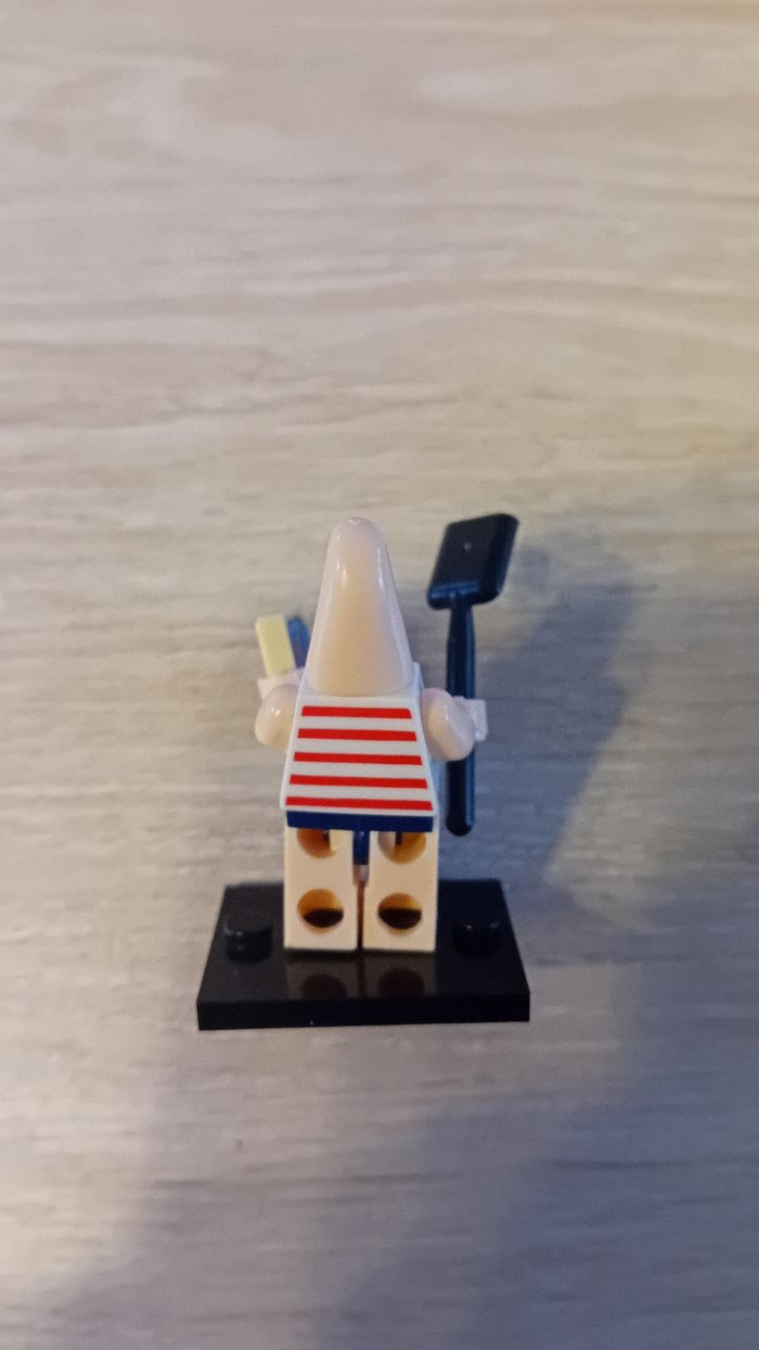 Figurine type lego bob l'eponge - photo numéro 2
