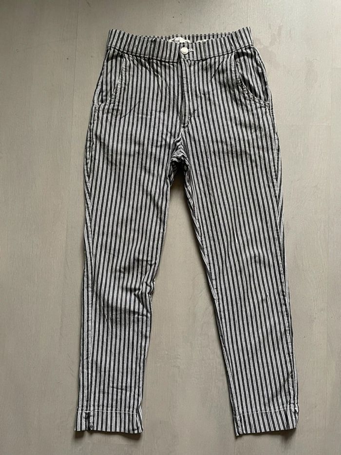 Pantalon rayé Hollister - Ultra High-Rise (XS)