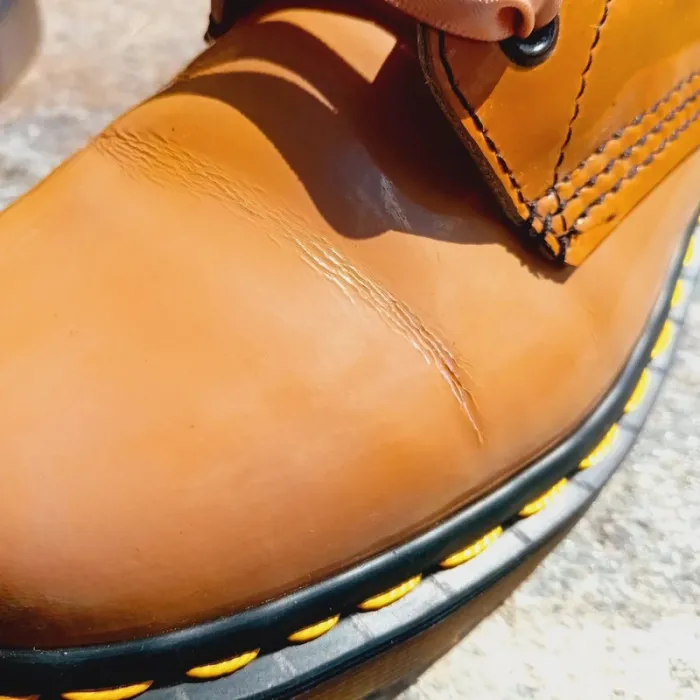 Dr. Martens vintage Made in England vernis beige uk5 38 - photo numéro 11