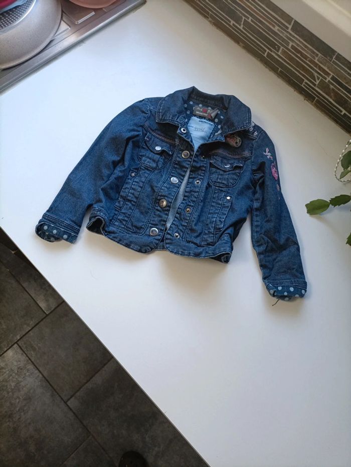 Veste en jean avec motif