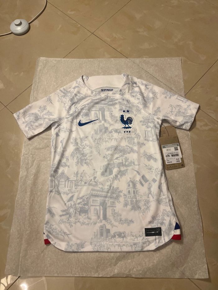 Maillot de foot Nike équipe de France Collector taille 5/6 ans authentique neuf