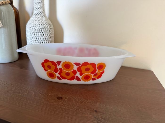 Cocotte Arcopal motifs fleurs - Lotus
