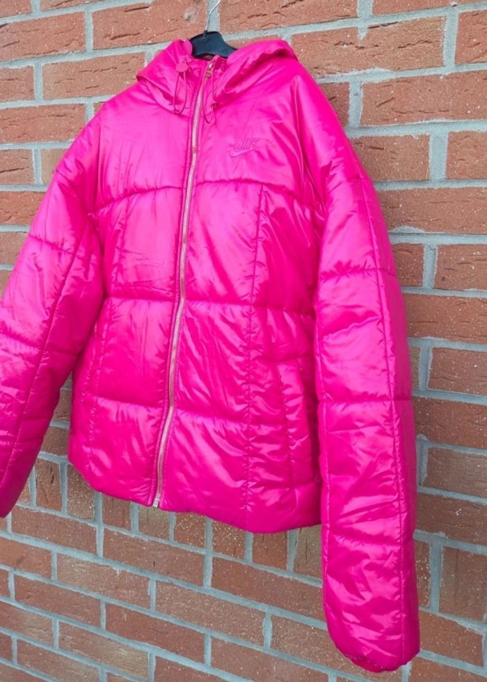 Doudoune femme nike taille s neuf - photo numéro 4