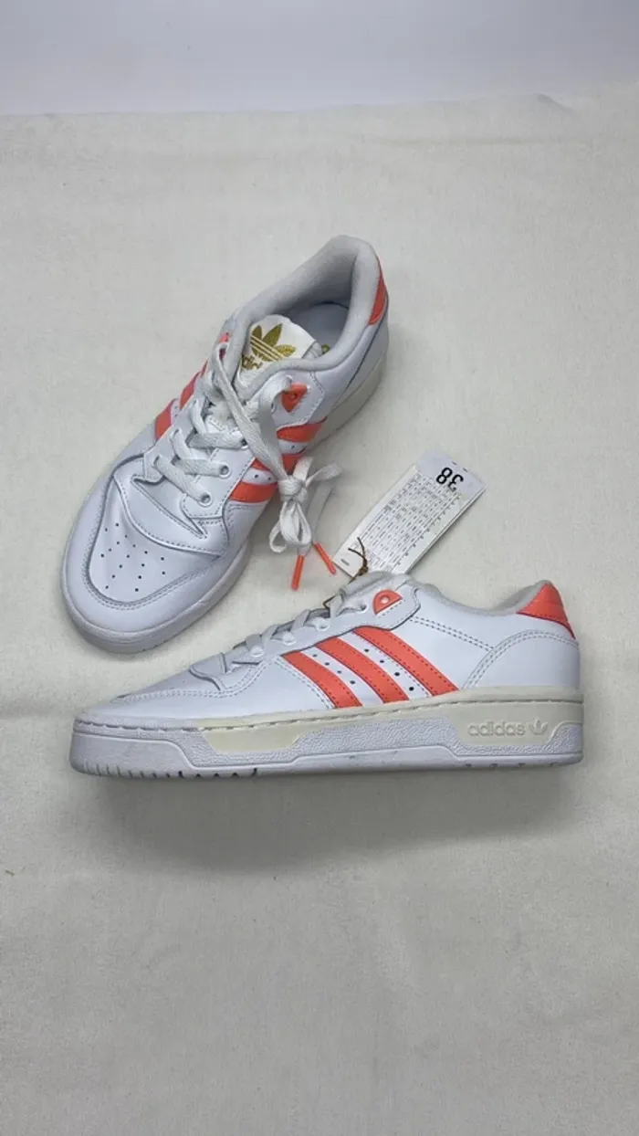Baskets Adidas Rivalry low 38