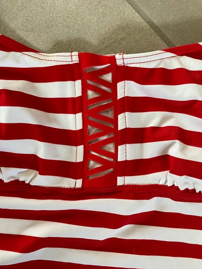 Maillot de bain une pièce - photo numéro 2