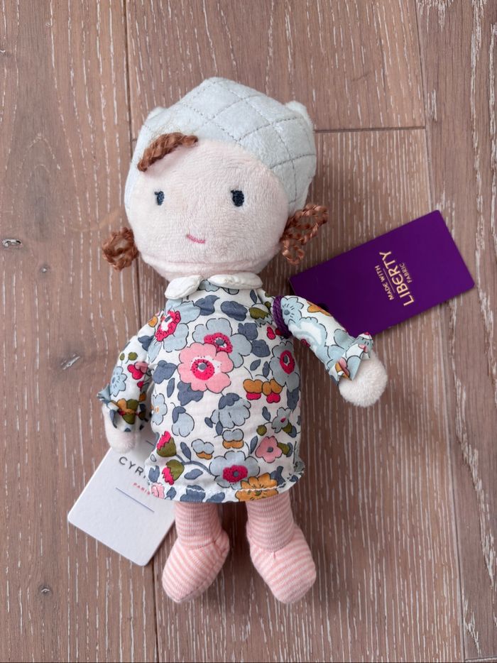Poupée petite fille Cyrillus Liberty Betsy neuf étiquette