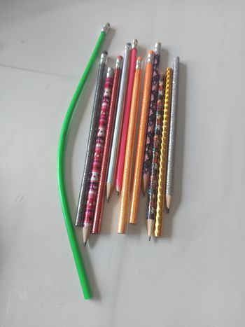 Lot crayons de papier