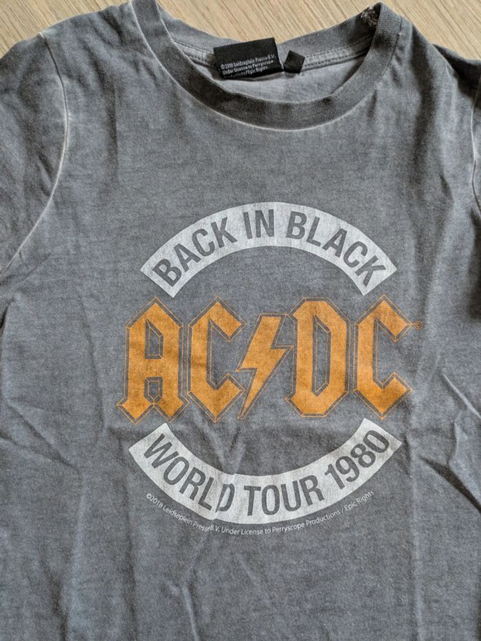 T shirt ACDC 5ans - photo numéro 2