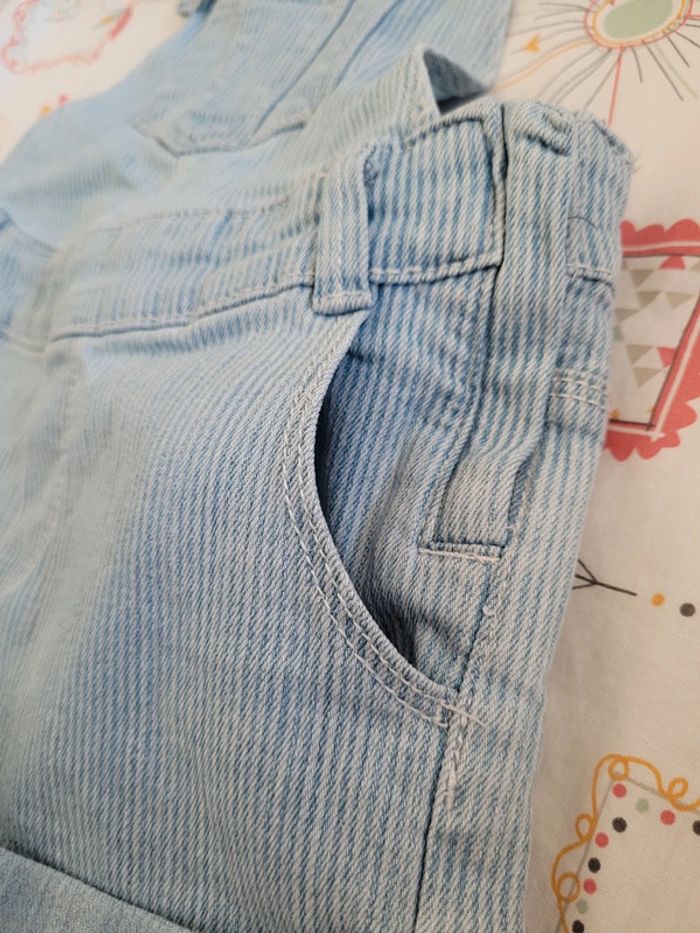 Jolie salopette short/ courte 4 ans - photo numéro 8