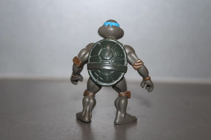Figurine Léonardo - 2002 tmnt - photo numéro 2