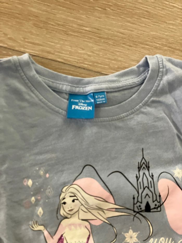 T-shirt reine des neiges 6-7 ans - photo numéro 2