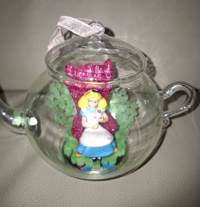 Ornement Décoration de Noël Alice au pays des merveilles Disney - photo numéro 8