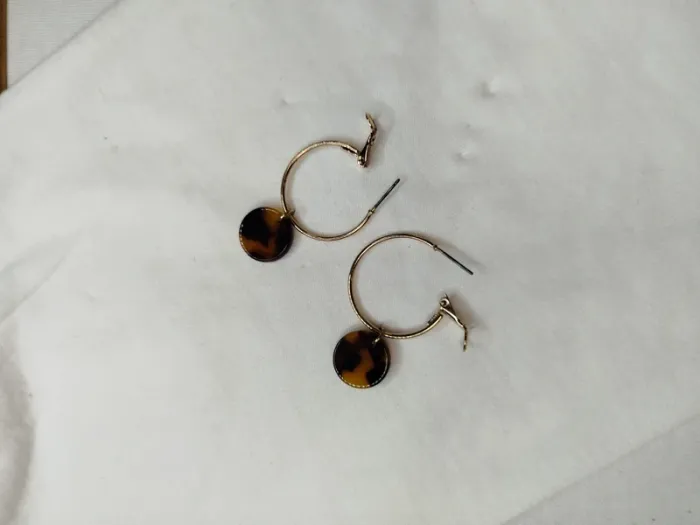 Boucle d'oreille Léopard - pampilles écailles de tortue et créole dorée - photo numéro 4