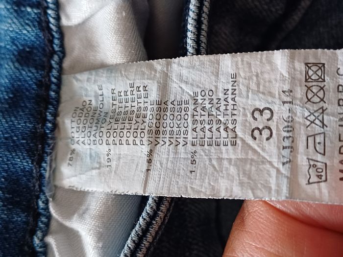 jeans troué et tee shirt hommes Taille XL - photo numéro 6