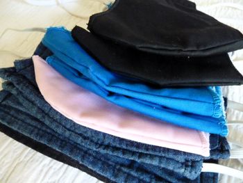 Masque visage enfant tissu protection TBE lot multicolore fait main