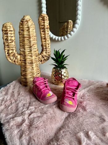 Chaussures SuperFit pointure 22