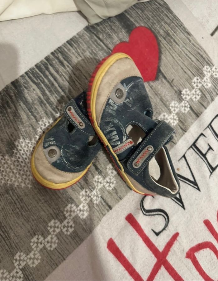 Chaussures garçon P28🐾 - photo numéro 2
