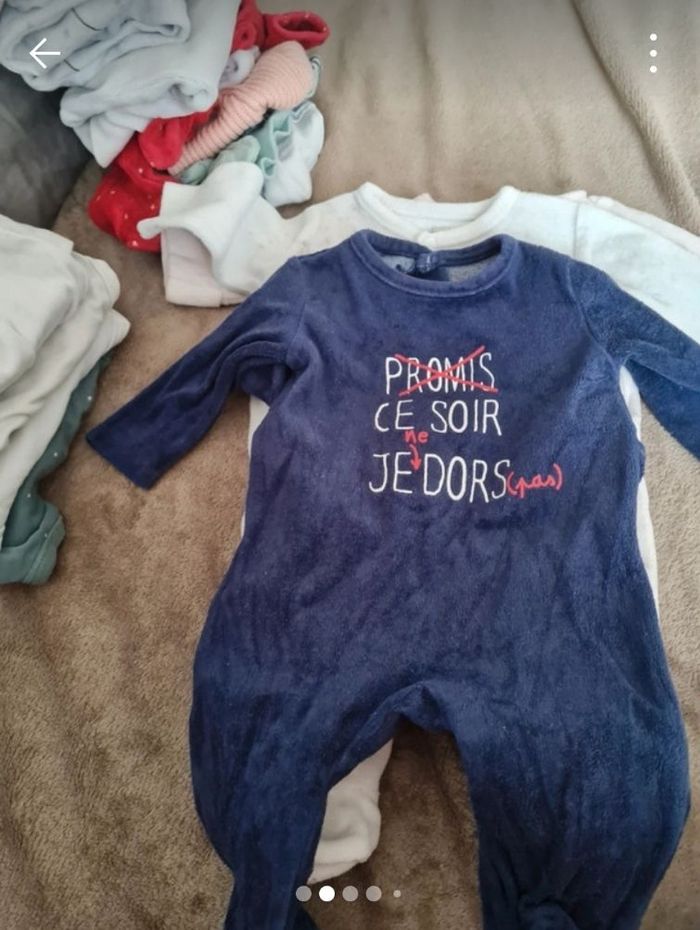 3 pyjamas 1 m - photo numéro 2