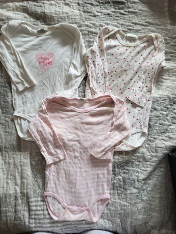 Lot de 3 bodys 18 mois