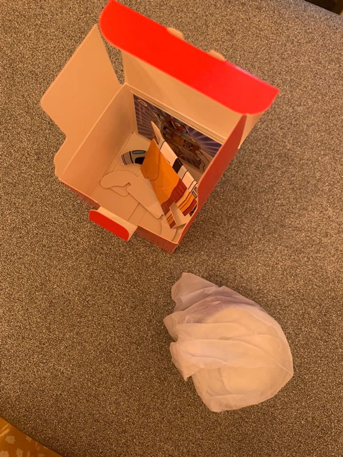 Jouet jeu à collectionner univers Warner Bros. Cyborg et Véra Mc Donald’s happy meal - photo numéro 4