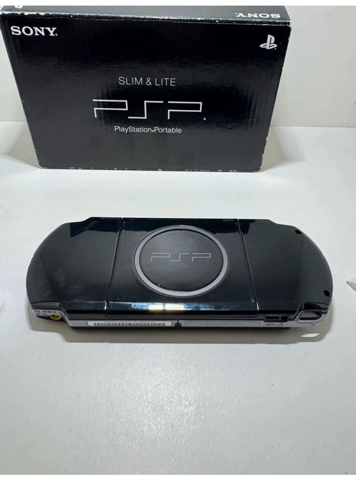 PlayStation Portable PSP E3004 Édition Gran Turismo - photo numéro 5