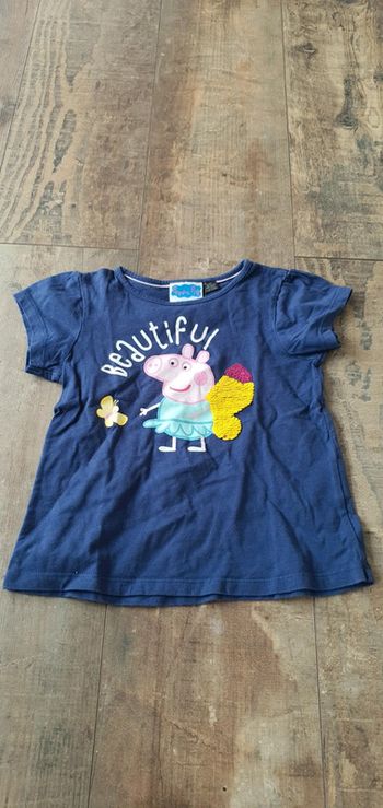 T-shirt pepa pig 2 4 ans en très bon état