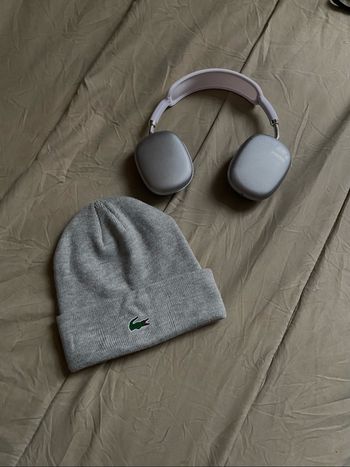 Bonnet Lacoste gris avec logo crocodile
