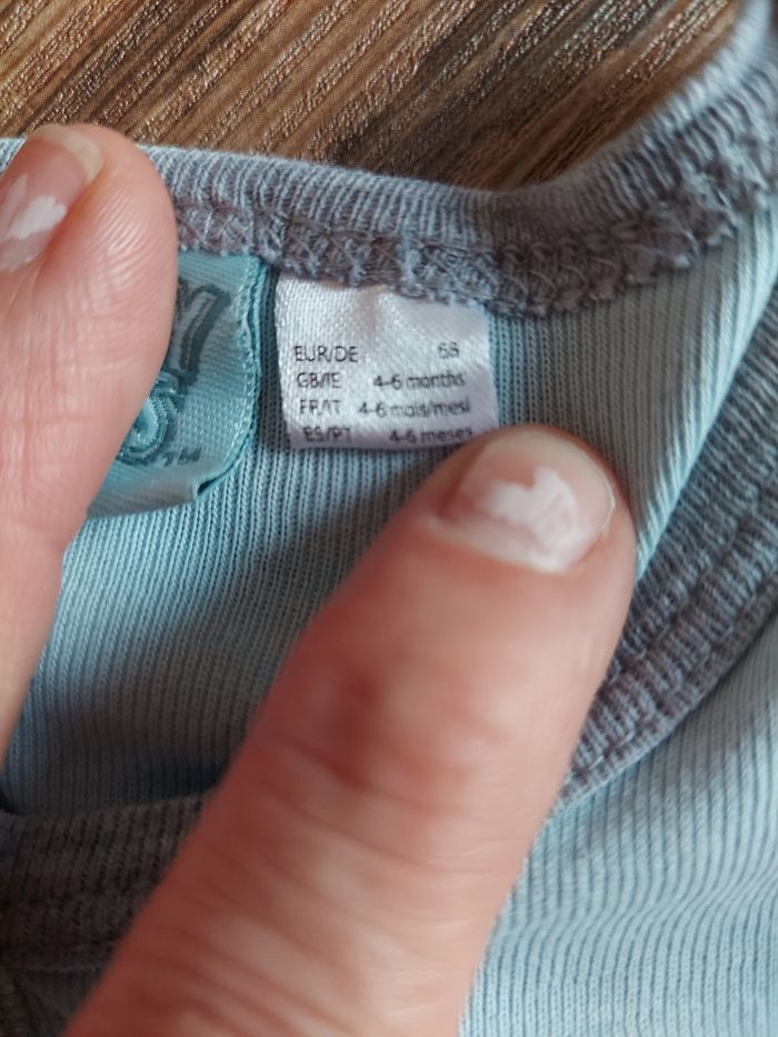 Combinaison looney tunes 4/6mois - photo numéro 4