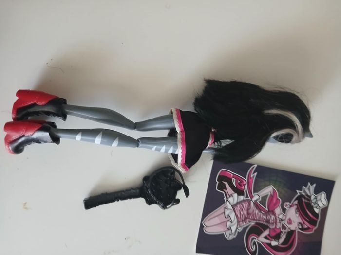 poupée Monster high N° 5 - photo numéro 2
