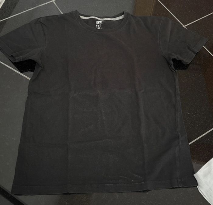 Lot de 2 T-shirt taille 12 ans - photo numéro 2