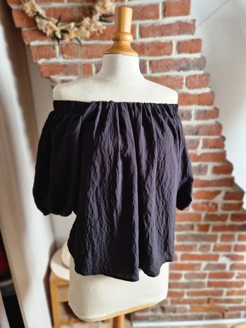 Top noir épaules dénudées H&M S