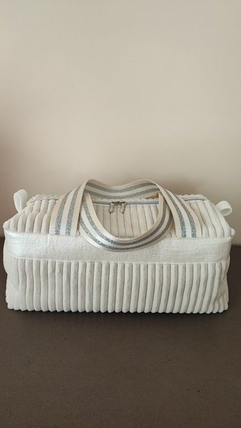 Trousse de toilette en velours côtelé crème fait main 