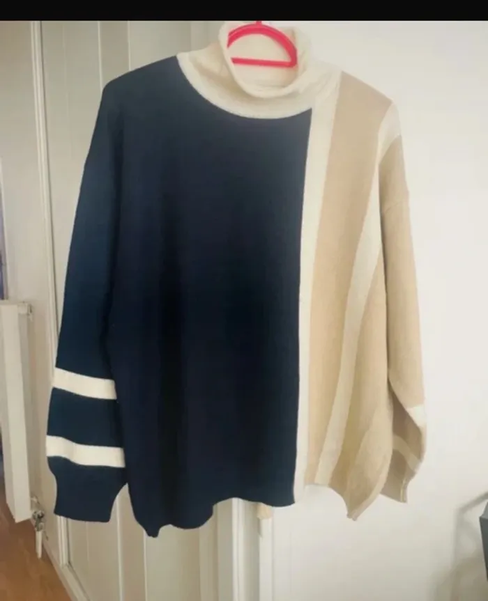 Pull  chic contenant de la laine vierge