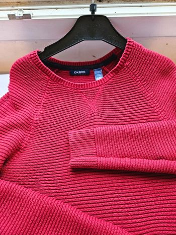 Pull rouge côtelé