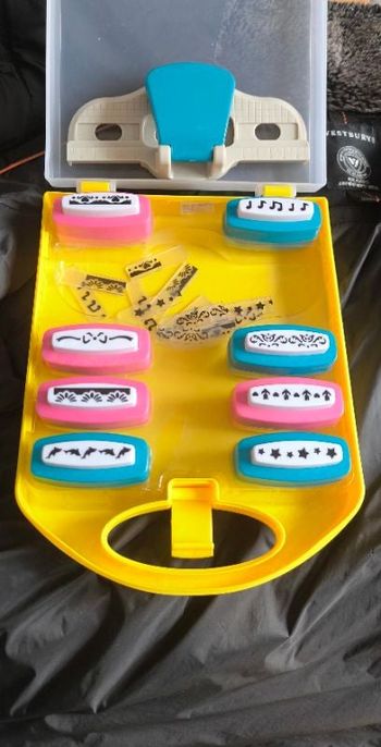 Coffret de perforateurs à motifs fantaisie