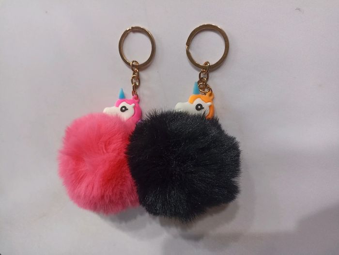 Lot deux porte clés pompon licorne