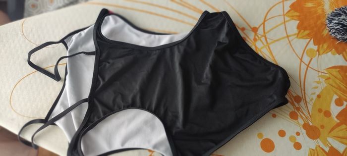 Maillot de bain 11/12 ans - photo numéro 2