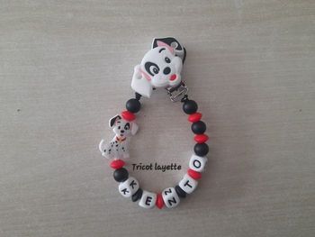 Attache tétine chien