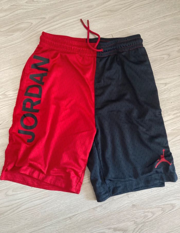 Short Jordan neuf