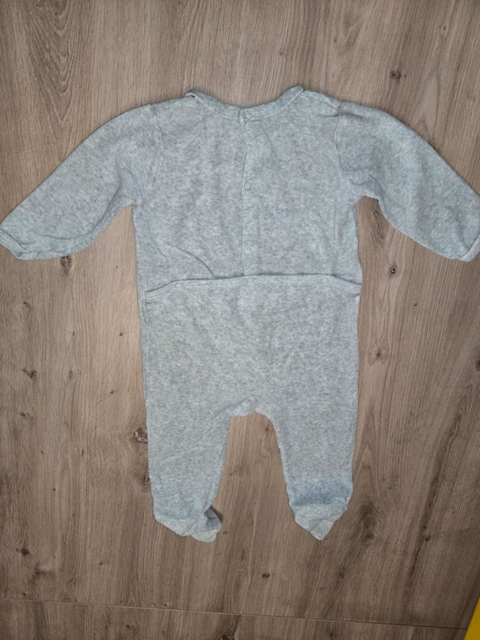 Joli pyjamas / grenouillère en velours fille 12 mois - photo numéro 4