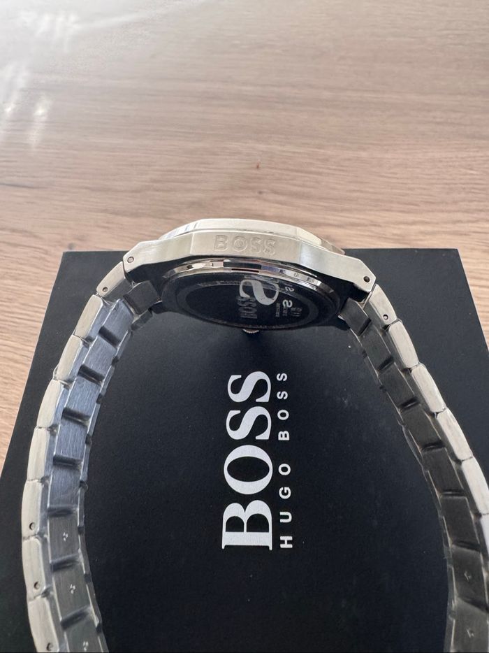 Montre BOSS homme - photo numéro 3