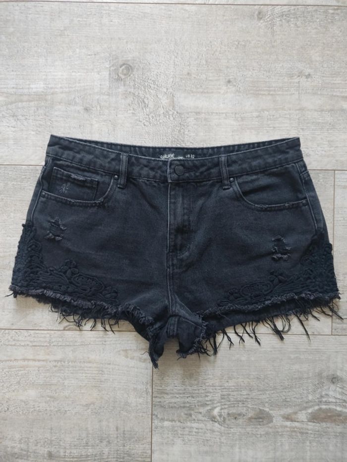 Short en jeans noir cropped broderie fleurie taille 42 Jennyfer