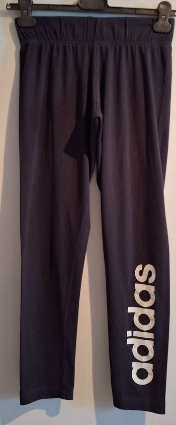 Legging court noir imprimé blanc Adidas