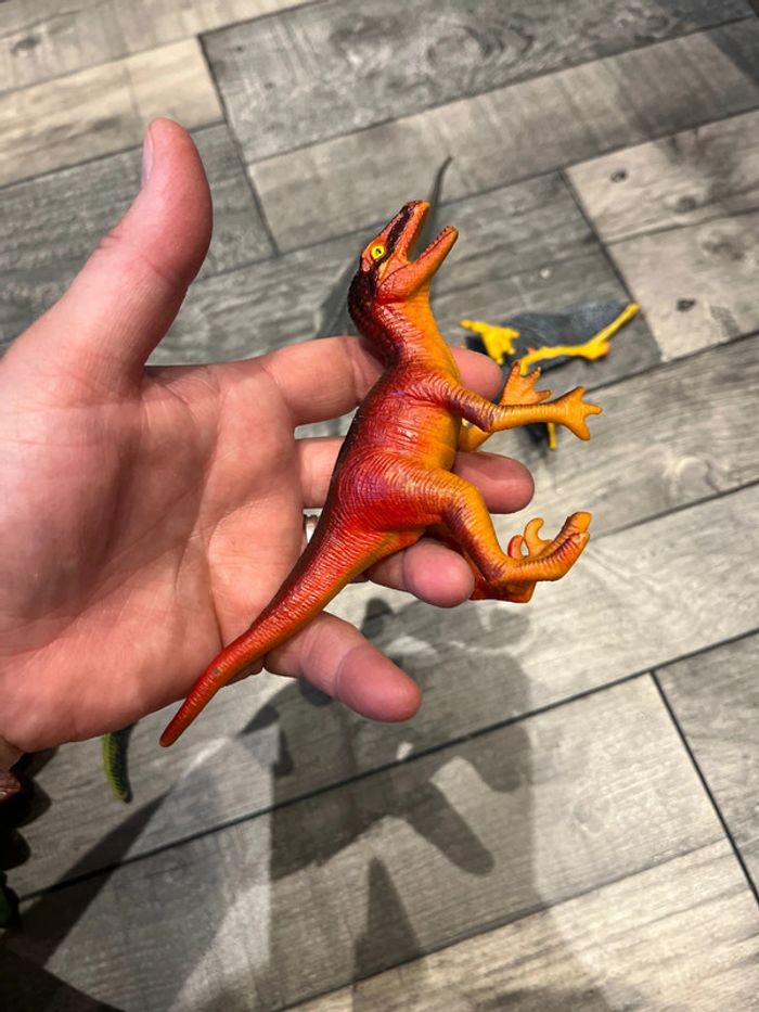 Lot dinosaures - photo numéro 10