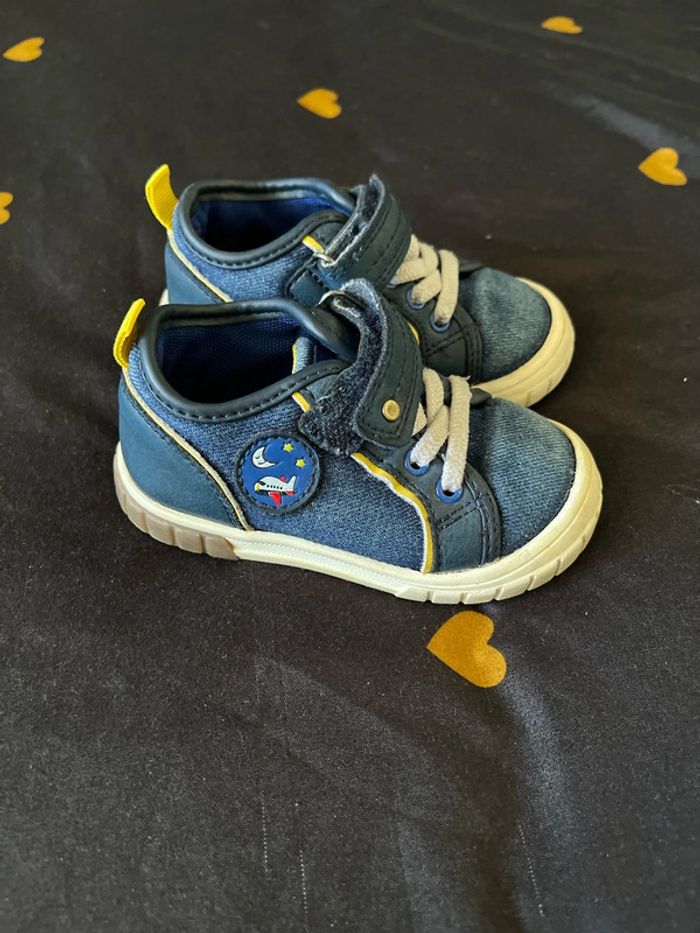 Basket taille 21 - photo numéro 2